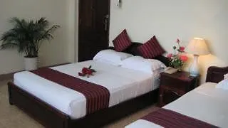 Oriole Hotel & Spa Nha Trang 2*,