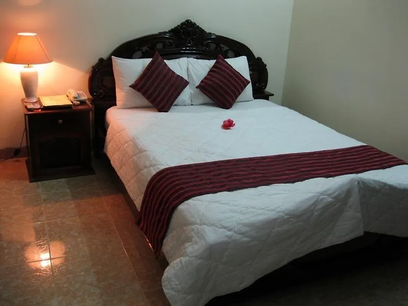 Oriole Hotel & Spa Nha Trang 2*,  Vietnam